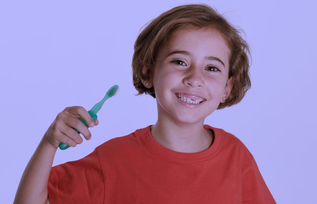 ¿Cuándo comenzar a cepillar los dientes a los niños? Un tema importante para los padres que se preocupan por la salud bucal de sus hijos